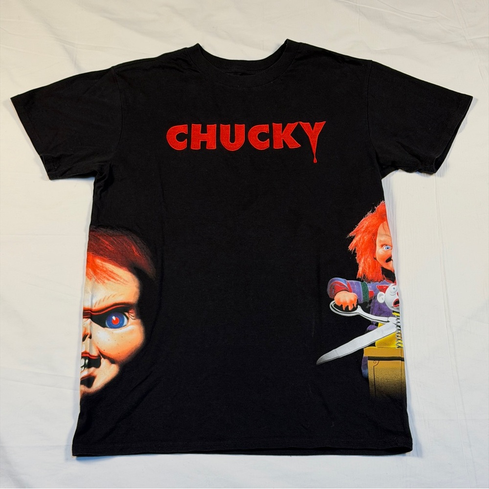 Chucky Childs Play T-Shirt Medium Embroidered Letters Wrap Around Print Horror